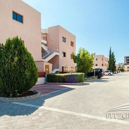 1 Bedroom Garden Flat, Sleeps 4 Pafos Exterior foto