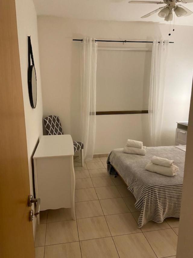 1 Bedroom Garden Flat, Sleeps 4 Pafos Exterior foto