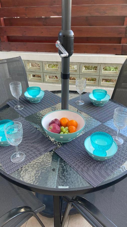 1 Bedroom Garden Flat, Sleeps 4 Pafos Exterior foto