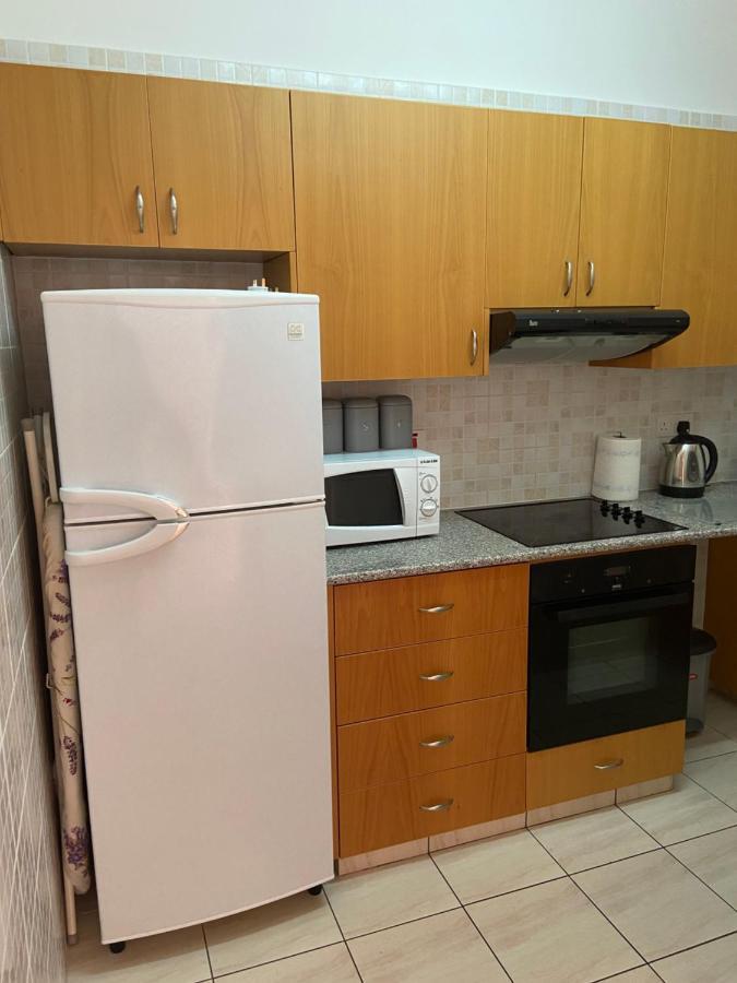 1 Bedroom Garden Flat, Sleeps 4 Pafos Exterior foto